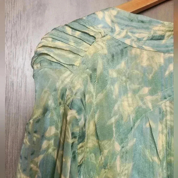 Rag & Bone New York Sachi Floral Top in Green Floral Sheer M Women's - Picture 8 of 13